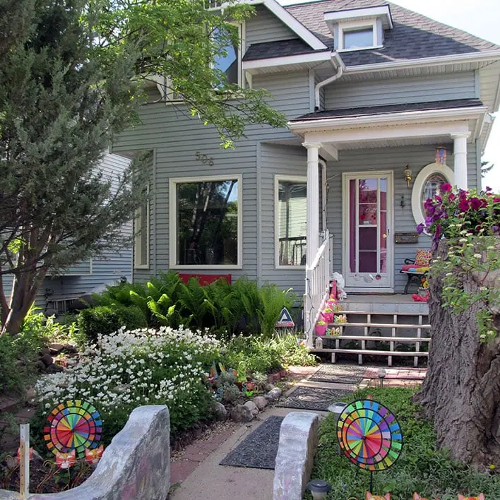 Beautiful back yard setting